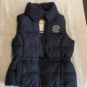 Abercrombie vest size large